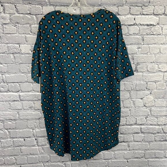LuLaRoe Womens Size XS Irma Shirt  Green Print NWT - Picture 4 of 4